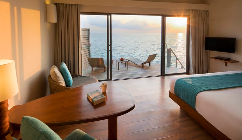 Centara Ras Fushi Resort & Spa-Deluxe Sunset Water Villa 1_8968